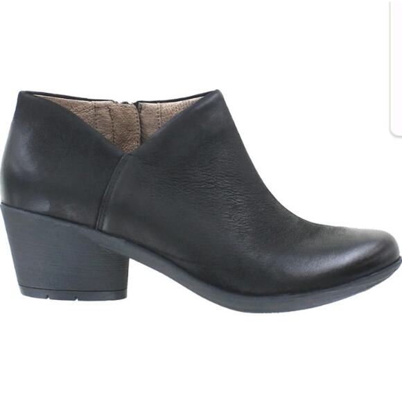 Dansko Raina Ankle Boots Low Cut Nubuck Leather Zip Up Almond Toe Black 6.5 - Picture 1 of 7